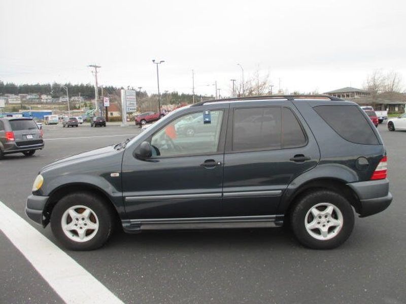 1999 Mercedes-Benz ML 320 Image 11