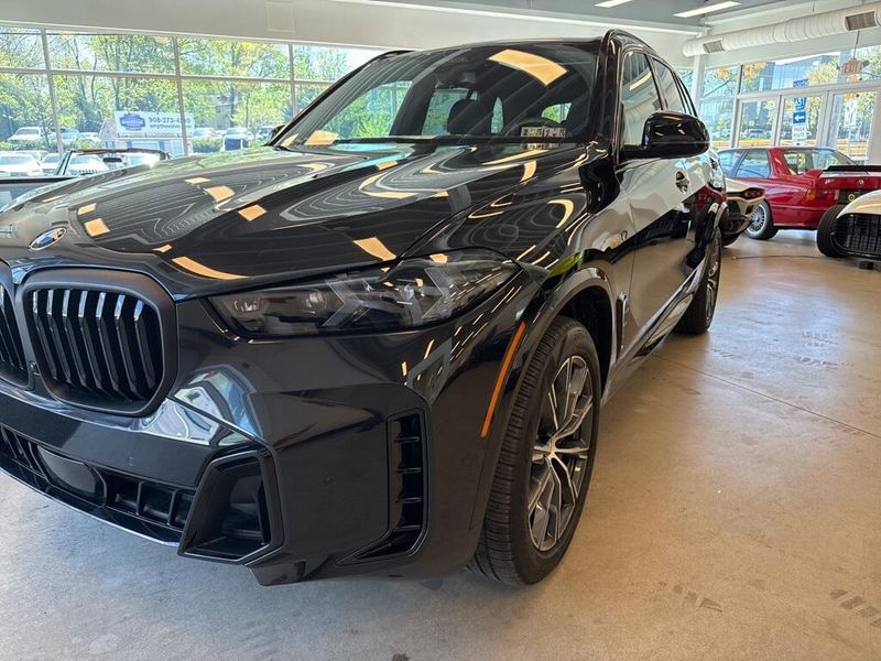 2025 BMW X5 xDrive40i M PACKAGE