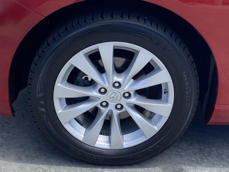 2013 Toyota Venza LEImage 10