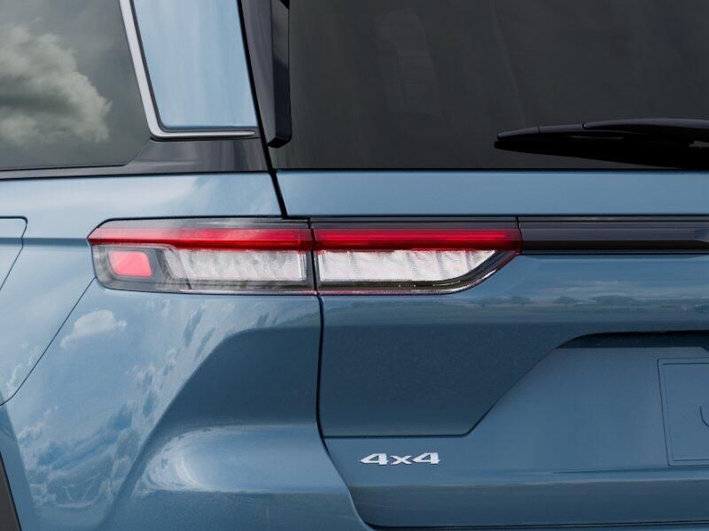 New 2026 Jeep Grand Cherokee Limited 4x4Image 29