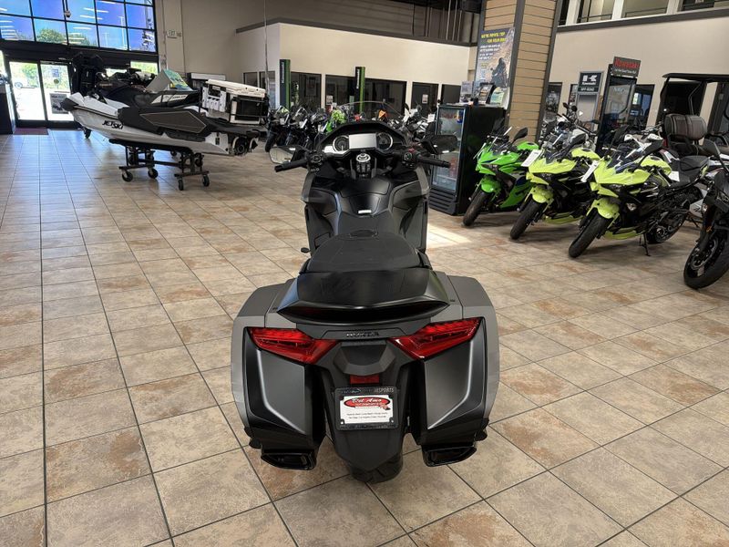 New 2026 Honda GOLDWING DCT Image 16