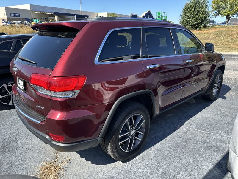 Used 2018 Jeep Grand Cherokee LimitedImage 8