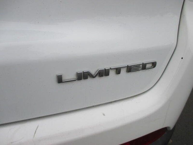 Used 2024 Jeep Compass LimitedImage 10