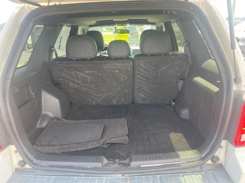 2011 Ford Escape LimitedImage 10