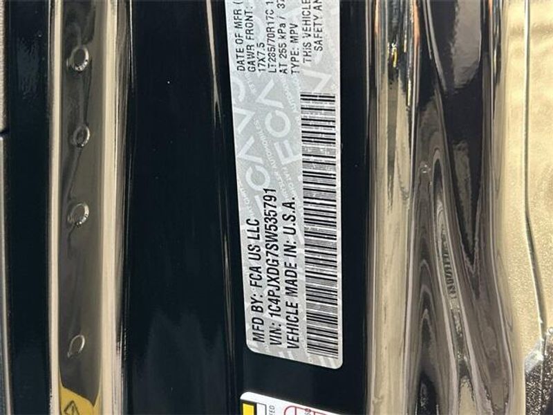 New 2025 Jeep Wrangler 4-door WillysImage 25