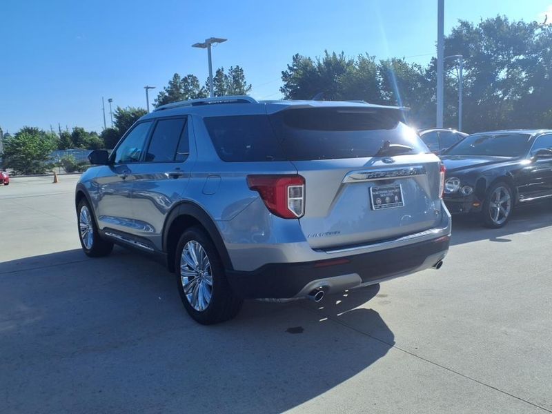 2022 Ford Explorer LimitedImage 12
