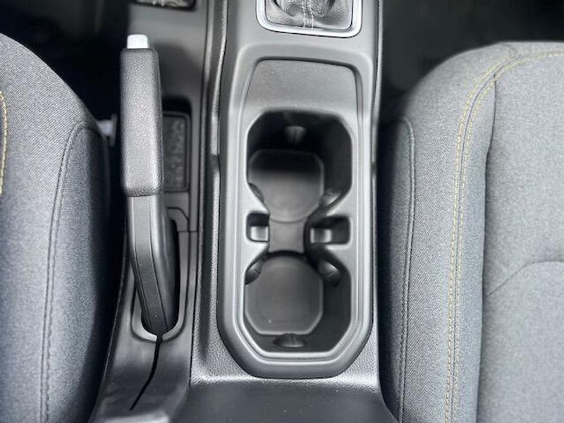 New 2025 Jeep Wrangler 4-door SaharaImage 24