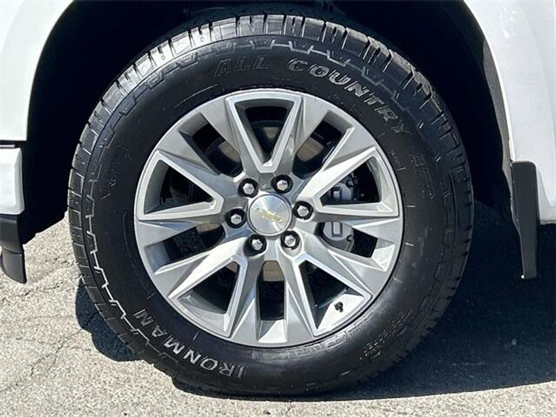 Used 2022 Chevrolet Silverado 1500 LTD High CountryImage 10