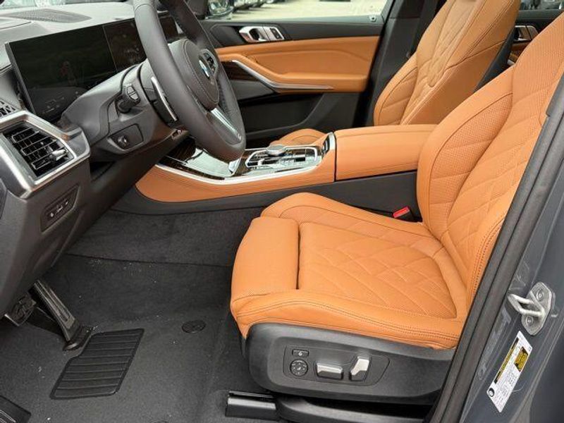 New 2026 BMW X5 sDrive40iImage 16