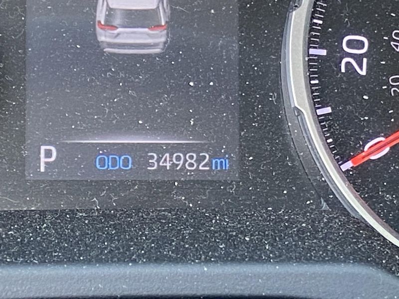 2021 Toyota RAV4 XLEImage 7