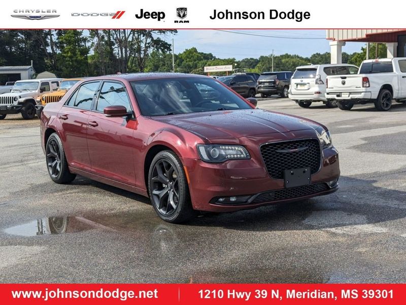 2022 Chrysler 300 300SImage 1