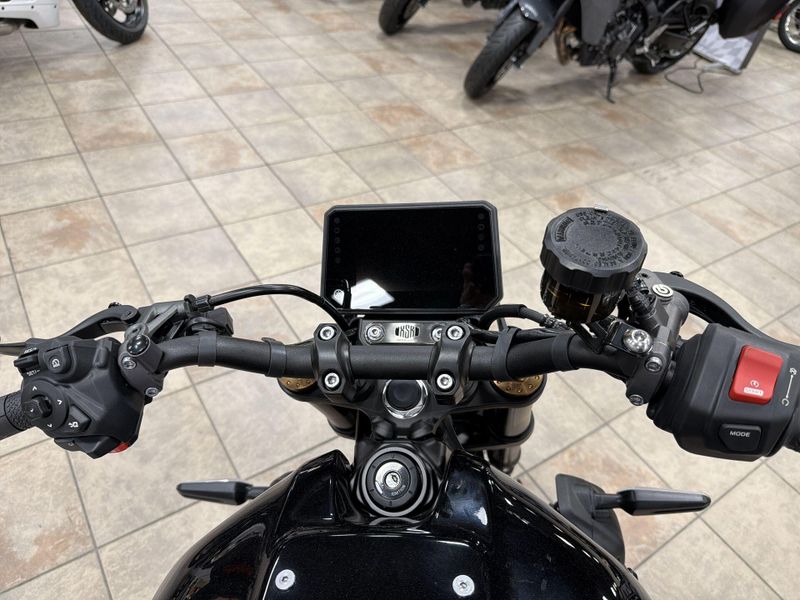 New 2026 Yamaha XSR900 Image 24