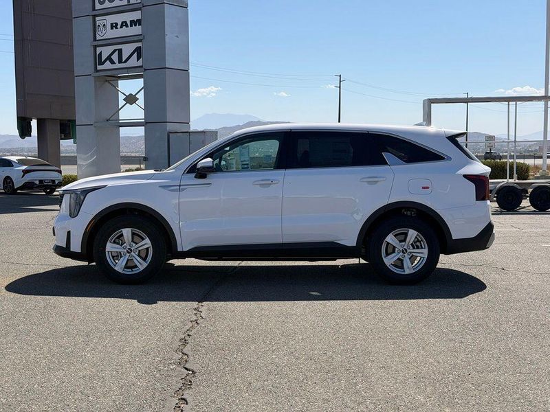 New 2026 Kia Sorento LXImage 4