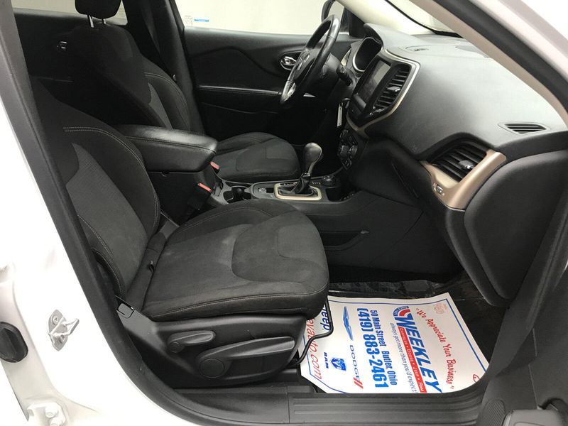 2015 Jeep Cherokee LatitudeImage 16