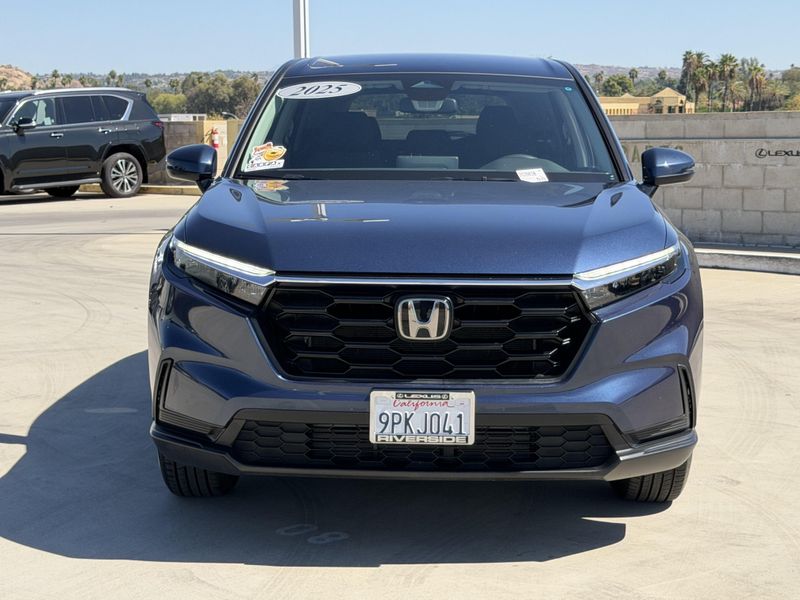 Used 2025 Honda CR-V LXImage 3