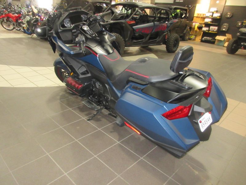 USED 2022 HONDA GOLDWING DCT Image 6