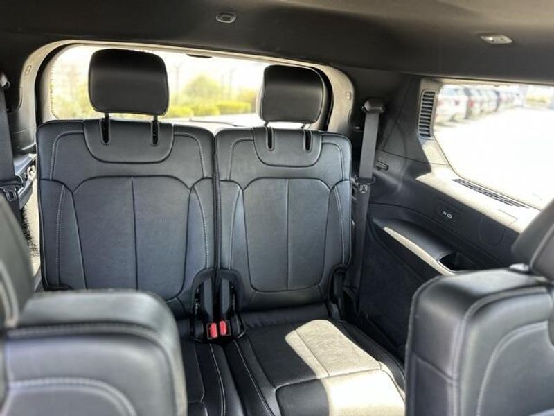 Used 2024 Jeep Grand Cherokee L OverlandImage 13