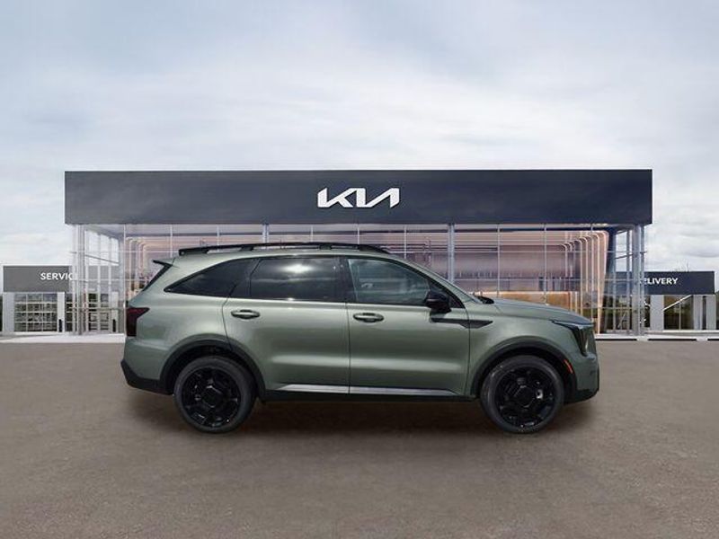 New 2026 Kia Sorento X-Line SX PrestigeImage 2