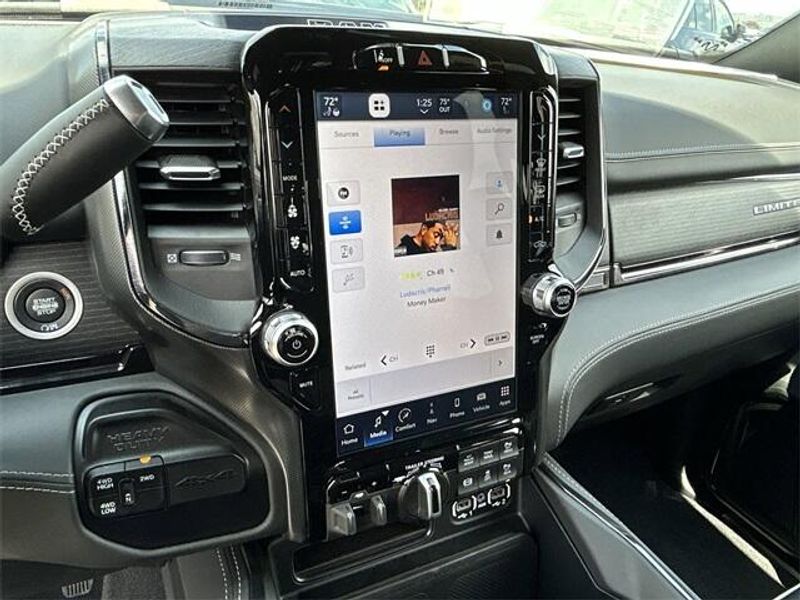 New 2024 RAM 3500 Limited Crew Cab 4x4 8