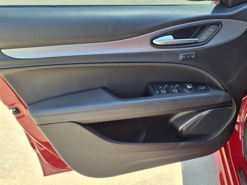 2022 Alfa Romeo Stelvio VeloceImage 18