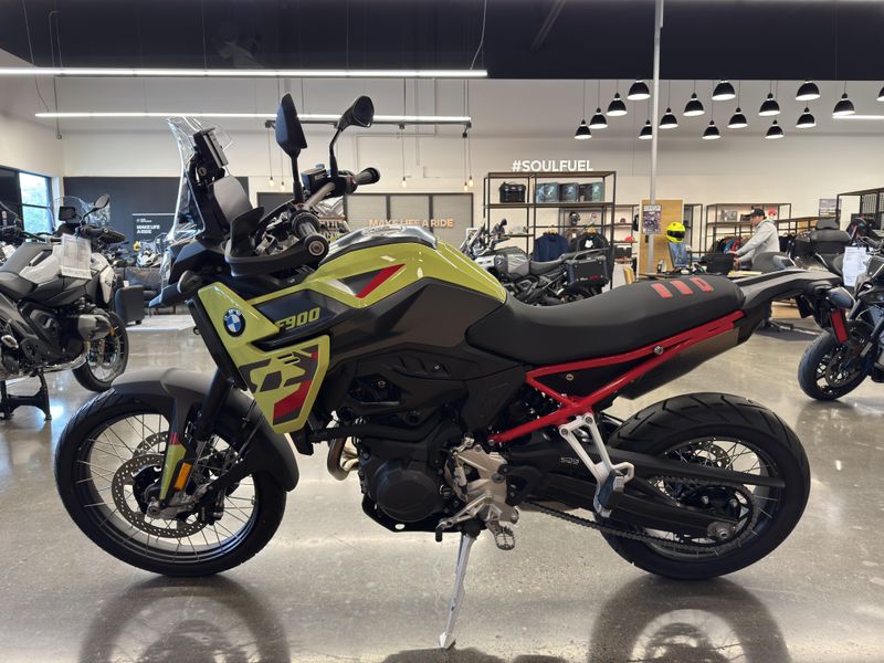 2025 BMW F 900 GS - SAO PAULO YELLOW 