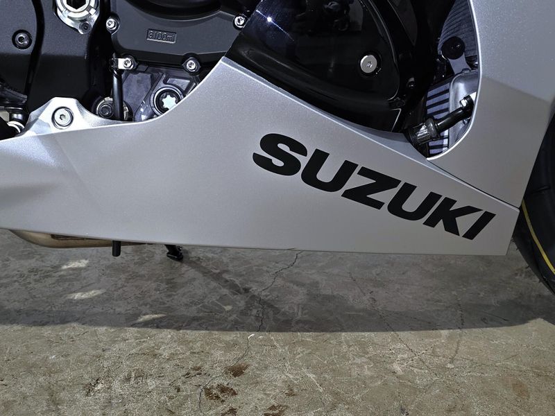New 2025 Suzuki GSX-R1000 Image 15