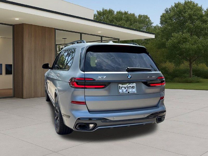 New 2027 BMW X7 xDrive40iImage 11