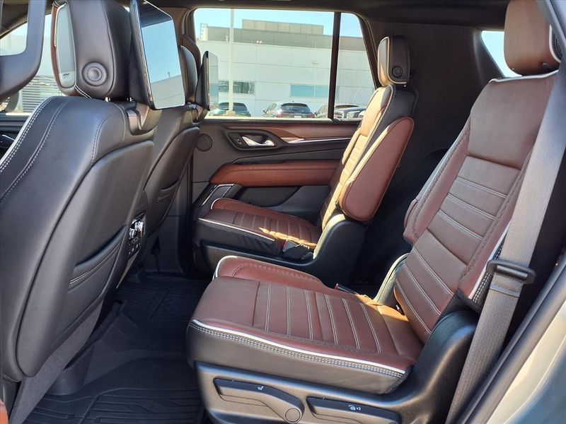 Used 2023 GMC Yukon Denali UltimateImage 15