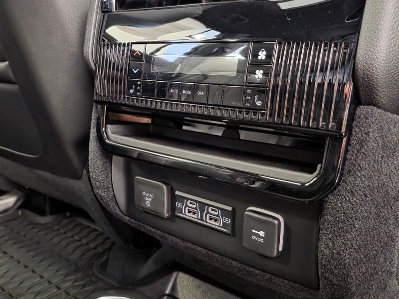 2026 Jeep Grand Wagoneer L Grand Wagoneer L Limited Reserve 4x4