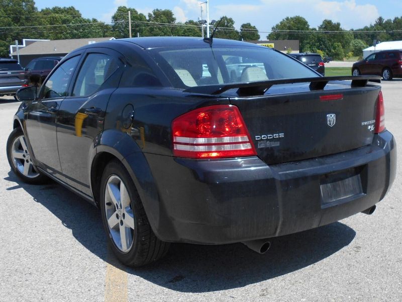 2010 Dodge Avenger R/TImage 4