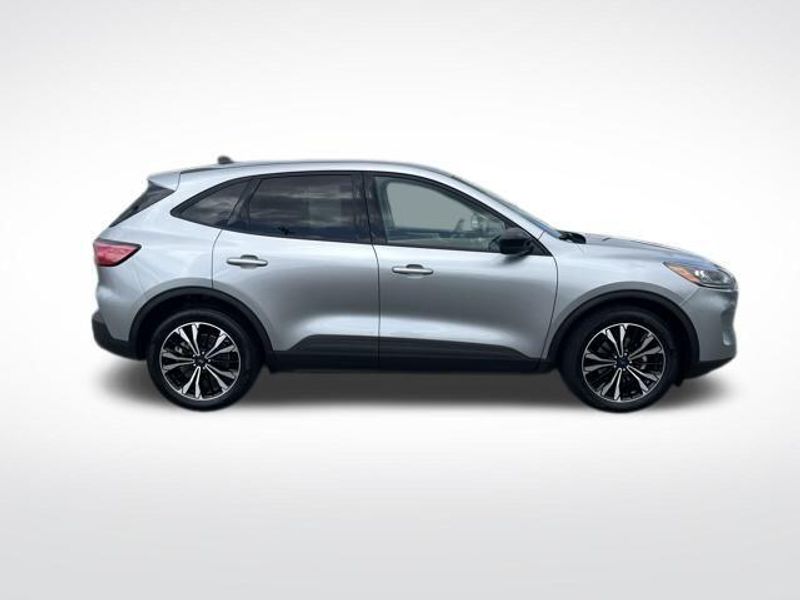 2022 Ford Escape SE photo 6