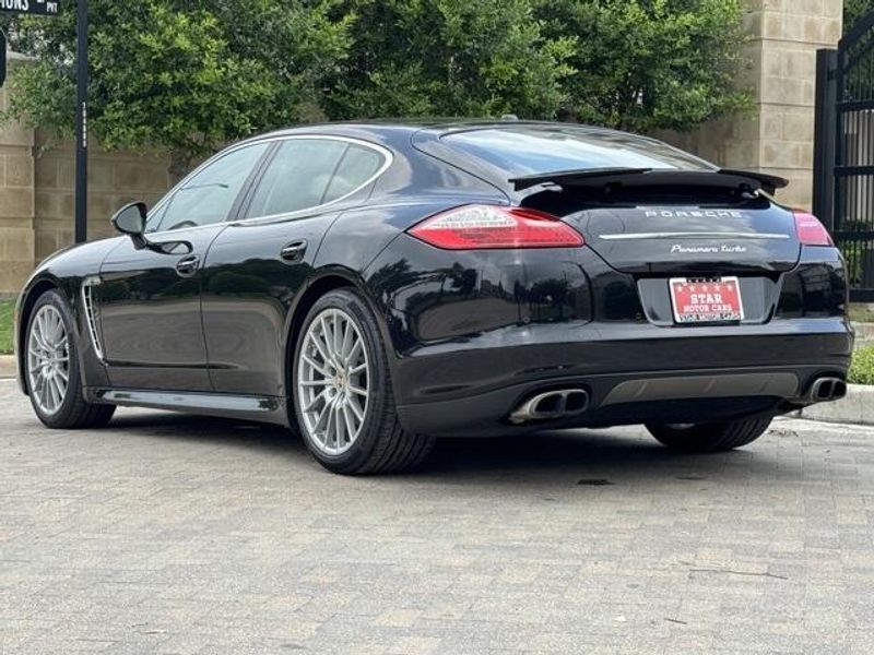 2011 Porsche Panamera TurboImage 16