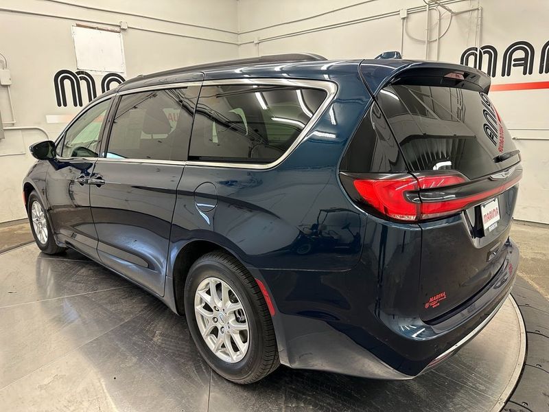 2022 Chrysler Pacifica Touring LImage 13