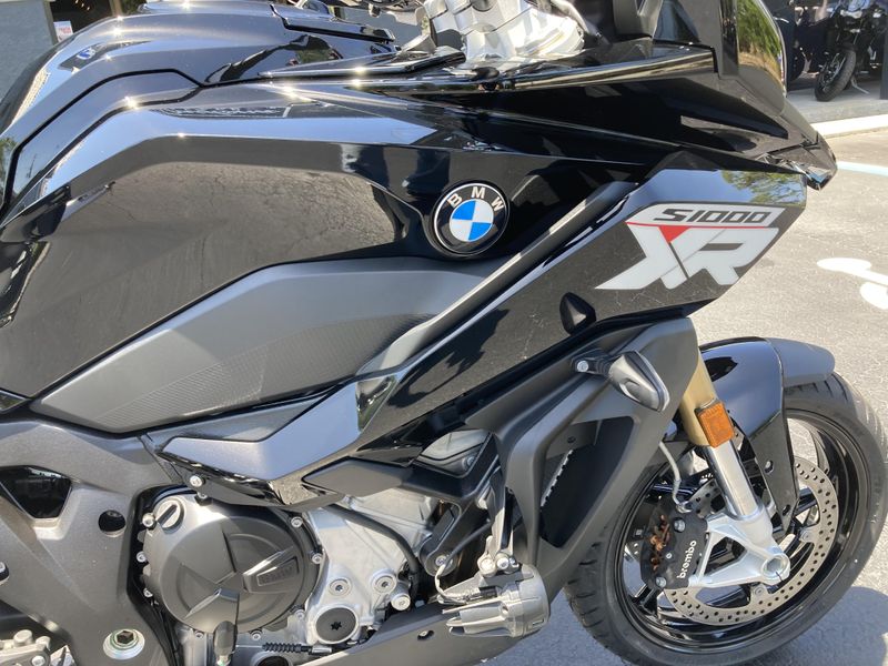 2025 BMW S 1000 XR 
