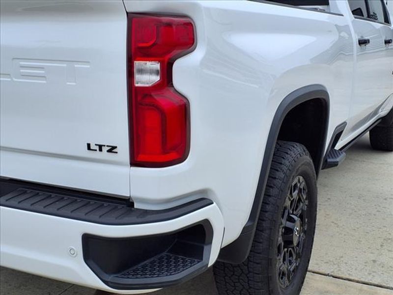 2022 Chevrolet Silverado 2500HD LTZImage 10