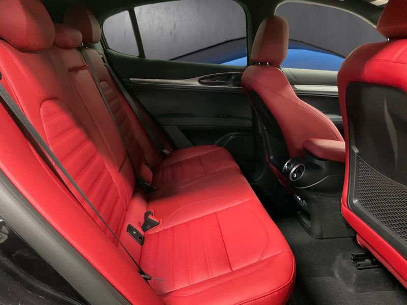 New 2026 Alfa Romeo Stelvio AwdImage 13