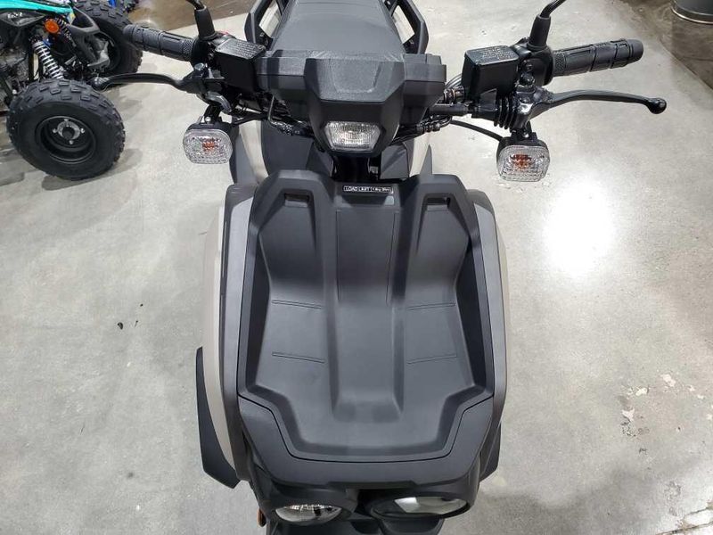 2025 Yamaha ZUMA 125 Image 6
