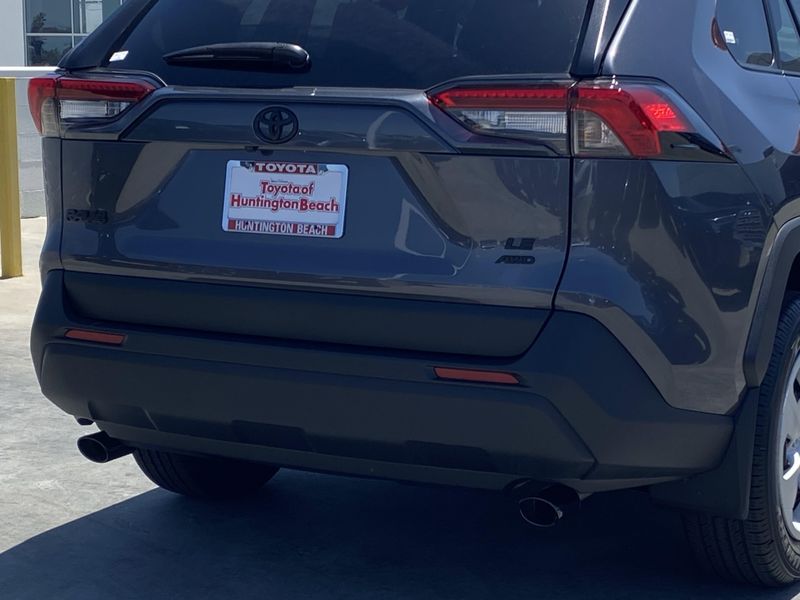 2025 Toyota RAV4 LEImage 4