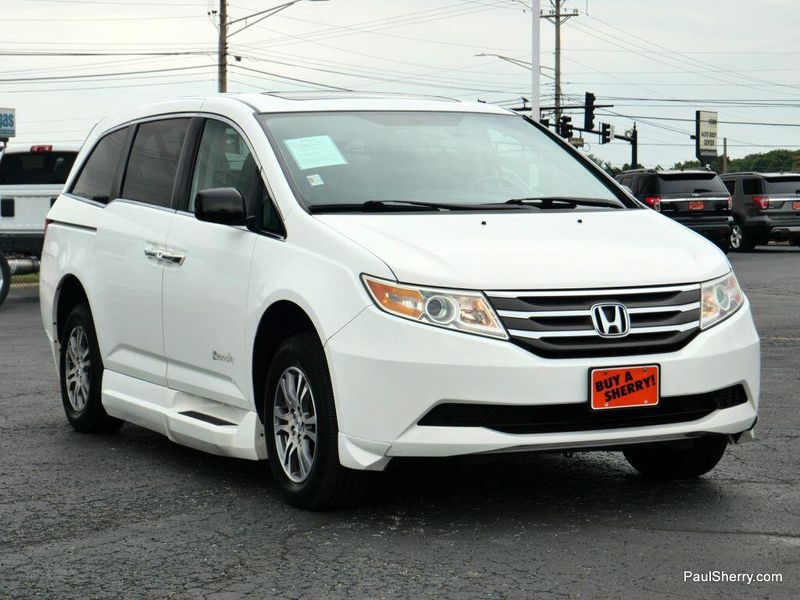 2013 Honda Odyssey EX-L photo 22