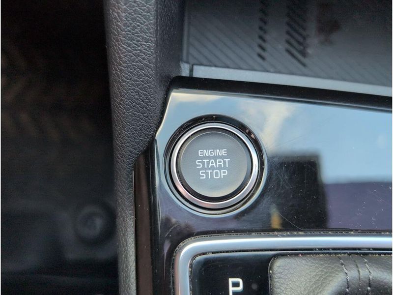 Used 2023 Kia Sportage EXImage 18