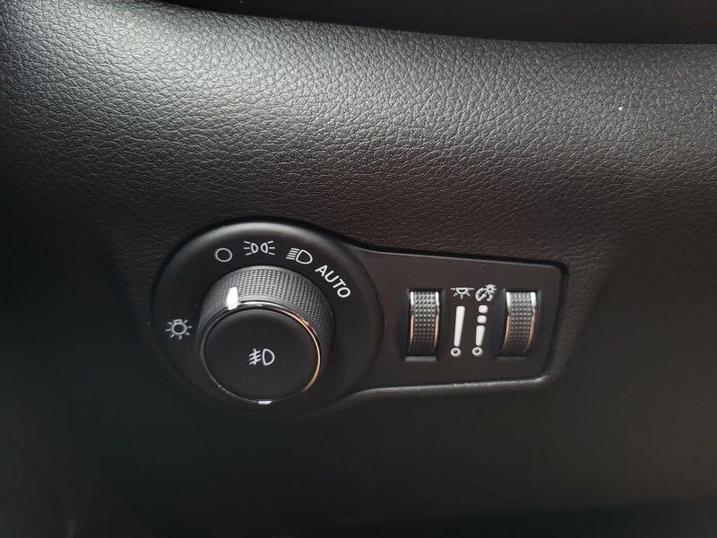 2024 Jeep Compass LatitudeImage 11