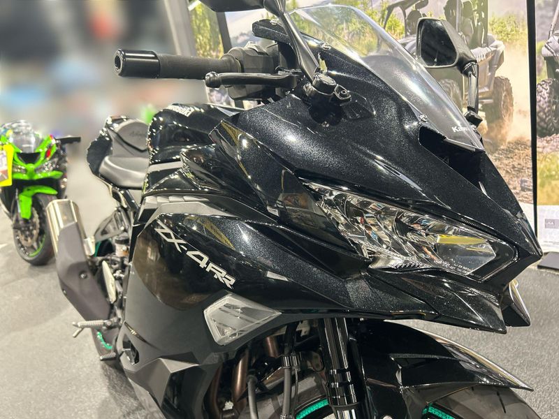 Used 2024 Kawasaki NINJA ZX-4RR Image 21