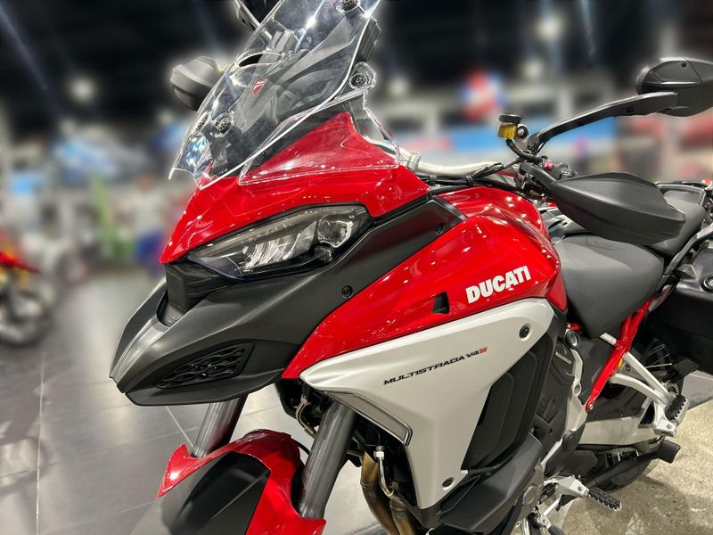 2024 Ducati MULTISTRADA V4 S TRAVEL & RADAR SPOKED WHEELS - DEMO Image 25