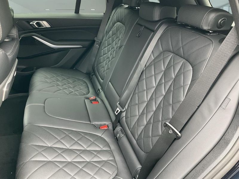 2025 BMW X5 xDrive50eImage 29