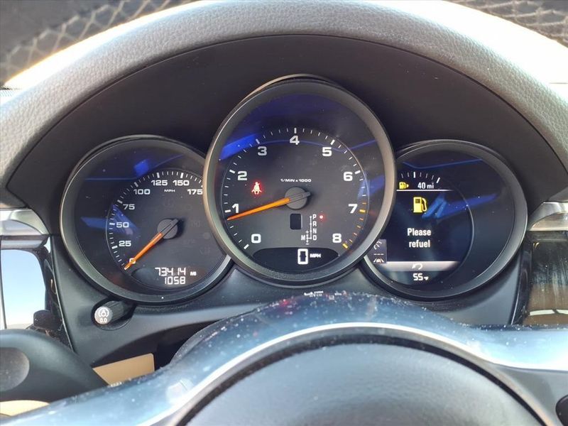 Used 2017 Porsche Macan BaseImage 19