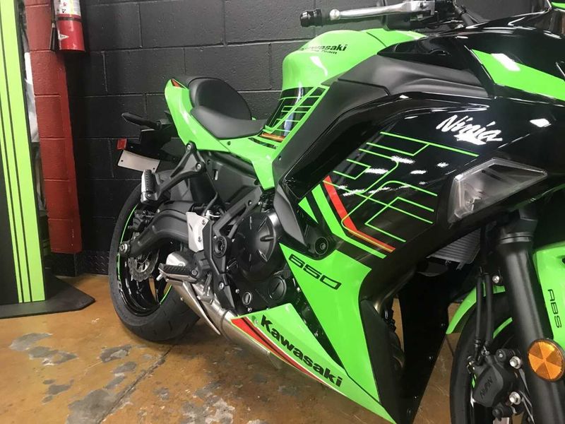 Used 2024 Kawasaki NINJA 650 Image 3