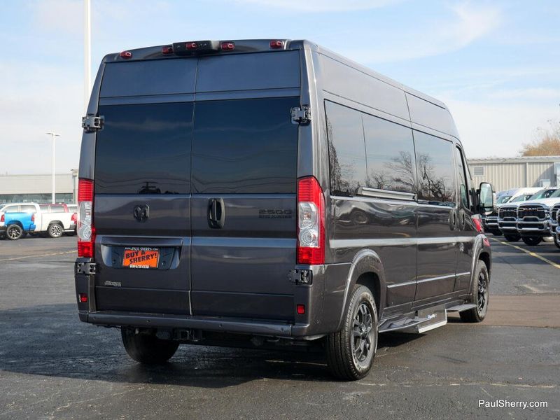 New 2024 RAM Promaster 2500 Slt+ Window Van High Roof 159' Wb