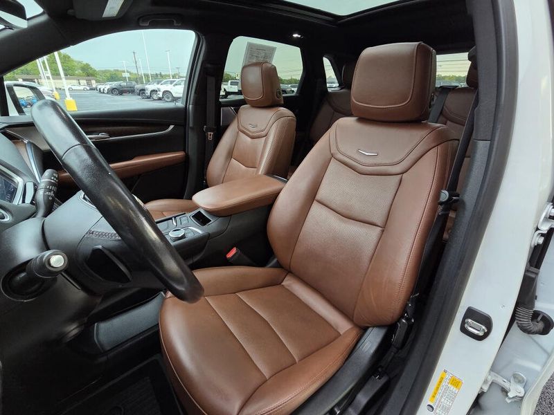 Used 2023 Cadillac XT5 AWD Premium Luxury