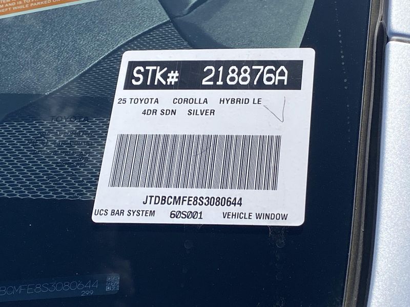 Used 2025 Toyota Corolla LEImage 32