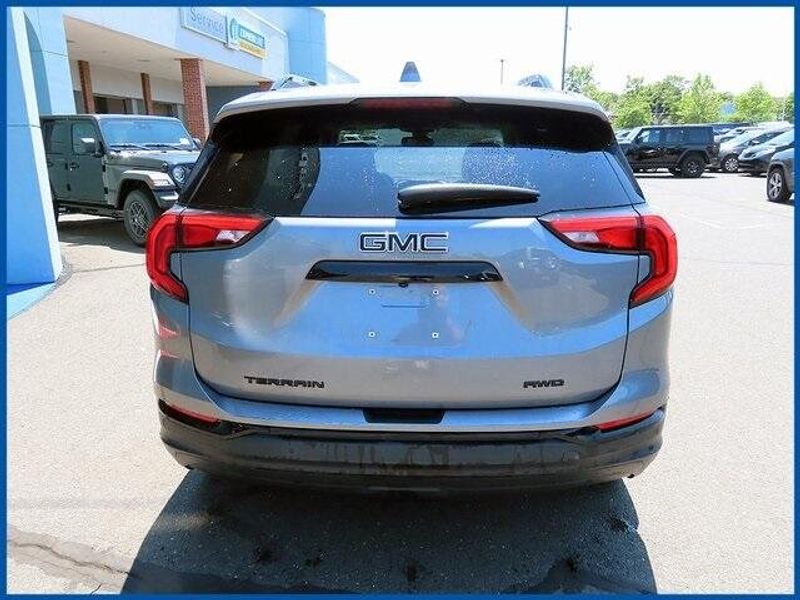 2020 GMC Terrain SLEImage 6